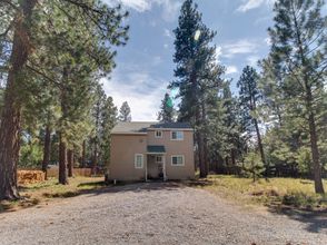 Others 4 Sparkling Pool and Cozy Deck - Charming Rustic Retreat