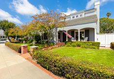 อื่นๆ 7 Luxurious Outdoor Space and Gourmet Kitchen - Stunning Crown Point Haven