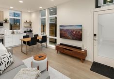 Lain-lain 5 Rooftop Patio with Stunning City Views - Stylish Urban Retreat