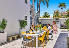 其他 3 Cozy Retreat with Hot Tubs and Grilling Area - Charming Beach Haven