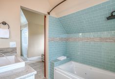 Others 4 Panoramic Ocean Views and Spacious Deck - Charming Coastal Escape