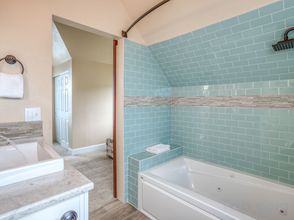 Others 4 Panoramic Ocean Views and Spacious Deck - Charming Coastal Escape