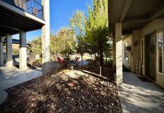 Others 5 Scenic Views and Inviting Firepit - Charming Cozy Retreat