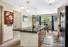 其他 4 Stunning City Views and Modern Amenities - Cozy Stylish Retreat