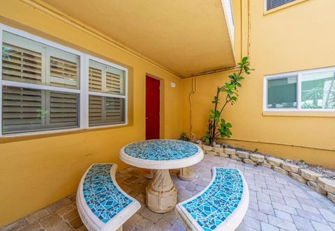 Others Spacious Condo with Pool and Shuffleboard - Charming Beach Retreat