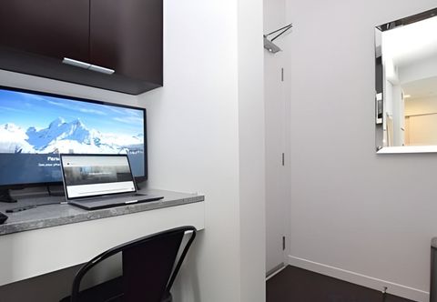 其他 Mesmerizing City Views and Modern Amenities - Chic Urban Oasis