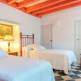 Logo 1 Historical House Overlooking Gardens of Alcazar Palace, 金托斯橄榄园 酒店