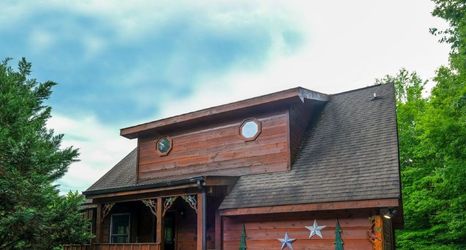 其他 2 Cozy Cabin with Hot Tub and Recreation Area - Inviting Mountain Retreat