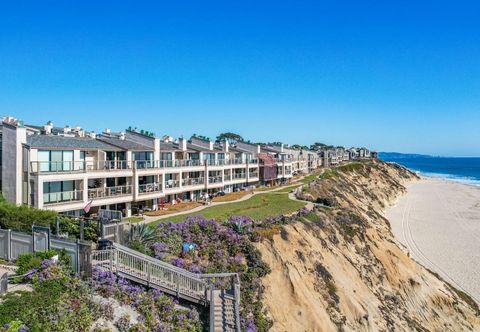 其他 Oceanfront Luxury Retreat with Swimming Pools and Tennis Courts - Charming Coastal Escape