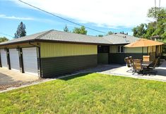 อื่นๆ 2 Chef's Kitchen and in-Home Theater Haven - Gorgeous Escape