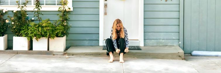 อื่นๆ Charming Backyard Oasis with Fire Pit and Boho Vibes - Cozy Retreat