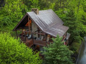 其他 4 Campfire Dreams, where cozy moments and mountain memories await!