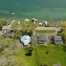 Hotel Exterior 1 Hot Tub, Gourmet Kitchen and Dock - Luxurious Panoramic Retreat, New York State Hotels