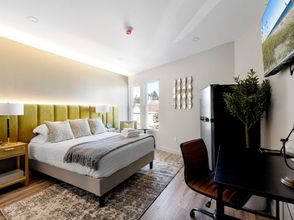 อื่นๆ 4 Cozy Ambiance with Free Parking and Modern Amenities - Charming Oasis