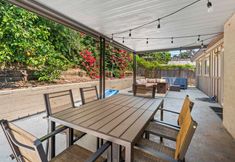 Others 5 Hot Tub and Outdoor Fire Pit Oasis - Charming Relaxing Retreat