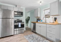 其他 7 Private Hot Tub and Fenced Backyard - Charming Coastal Retreat