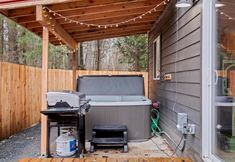 Lain-lain 3 Soothing Hot Tub and Spacious Loft - Serene Rustic Retreat