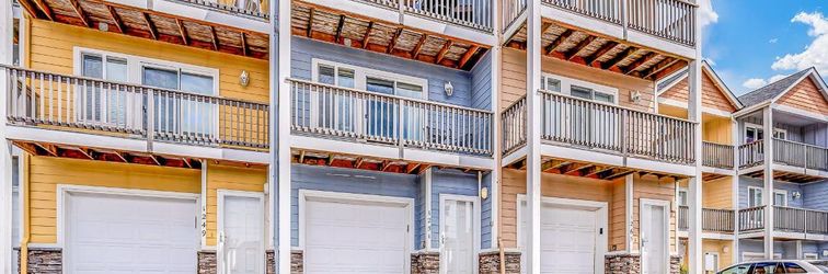 Others Cozy Retreat - Fireplace, Kitchen, Beach Access, Games