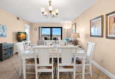 Others 5 Gulf Front Views and Heated Pool - Elegant Beachside Retreat