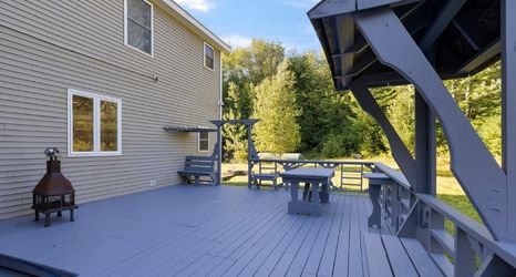 其他 2 Spacious Backyard and Spa Area with Jacuzzi - Stunning Tranquil Retreat