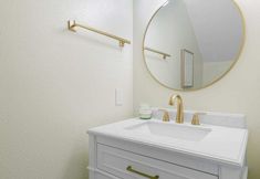 อื่นๆ 6 Stylish Townhouse with Patio and Electric Fireplace - Chic Modern Oasis