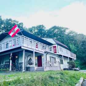 Logo1Lotus Family Suite w/ (2) Beds, Kitchenette #4，阿尔斯特县飯店