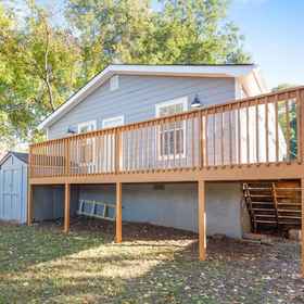 Logo 1 Gorgeous Retreat - High Speed Internet,Yard,Balcony, Peachtree Center Hotels