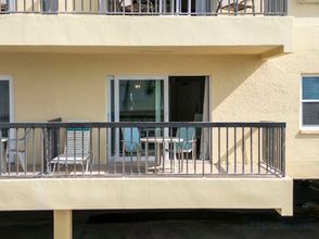 Lainnya 4 Side View Balcony and Heated Swimming Pool Access - Charming Retreat