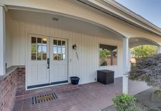 Khác 5 Stunning Water and Mountain Views with Hot Tub - Elegant Retreat