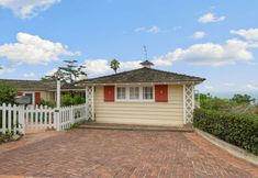 기타 6 Breathtaking Ocean Views and Garden Patio - Charming Coastal Sanctuary