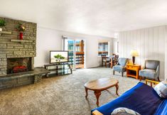 Others 2 Stunning Pacific Views and Cozy Comfort - Charming Coastal Haven