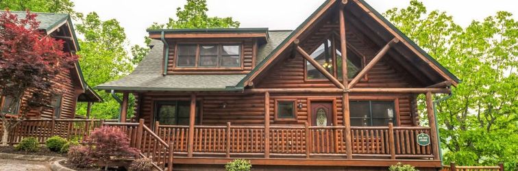 อื่นๆ Cozy Cabin with Hot Tub and Pool Table - Inviting Mountain Retreat
