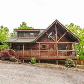 Hotel Exterior 1 Cozy Cabin with Hot Tub and Pool Table - Inviting Mountain Retreat, Pigeon Forge 호텔