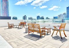 Others 6 Stunning City Views and Rooftop Patio - Inviting Downtown Escape