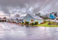 Others 2 Spacious Living Area and Kitchenette - Charming Family Escape