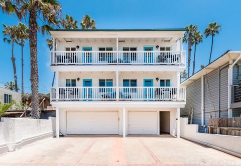 Lain-lain Ocean View Balcony and Vintage Fireplace - Charming Coastal Retreat