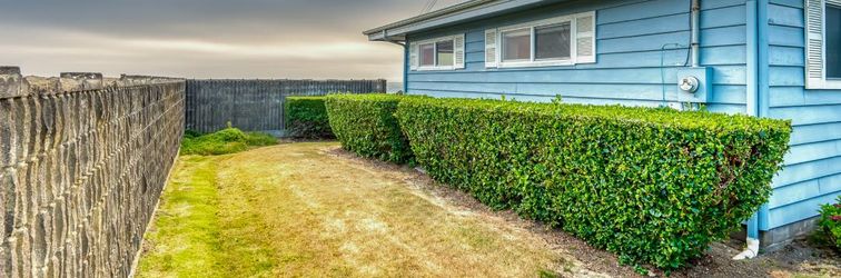 Others Coastline Cabin