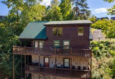 Others 4 Hot Tub and Spacious Living - Enchanting Family Retreat