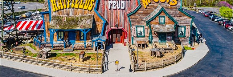 Others Partial Views and Close to Dollywood - Charming Mountain Escape