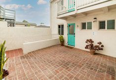 Lain-lain 4 Ocean View Balcony and Vintage Fireplace - Charming Coastal Retreat