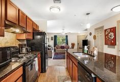 其他 3 Stunning City Views and Modern Amenities - Cozy Stylish Retreat