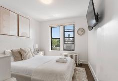 Others 4 Cozy Living Spaces and Modern Amenities - Spacious Serene Retreat