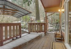 其他 7 Enchanting Hot Tub and Fenced Yard - Inviting Forest Retreat
