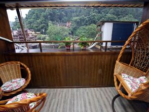 Others 4 Fenghuang Linjiang Chinese Inn