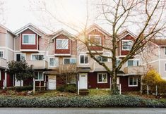 อื่นๆ 2 Private Balcony and EV Charger Included - Charming Craftsman Oasis