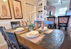 Khác 3 Pool View and Fully Equipped Kitchen - Elegant Family Haven