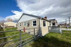 Others Charming Outdoor Space and Cozy Ambiance - Delightful Retreat