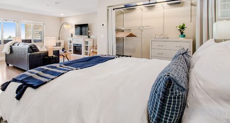 其他 2 Idyllic downtown studio with water views, free WiFi, full kitchen & modern touch