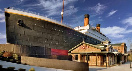 Others 2 Hot Tub, Pool Table and Scenic Views - Charming Mountain Haven