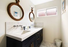 Others 7 Modern Style with Enclosed Yard and Amenities - Charming Beachside Escape